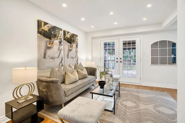 Additional image 8 of 8 Luminous Crt