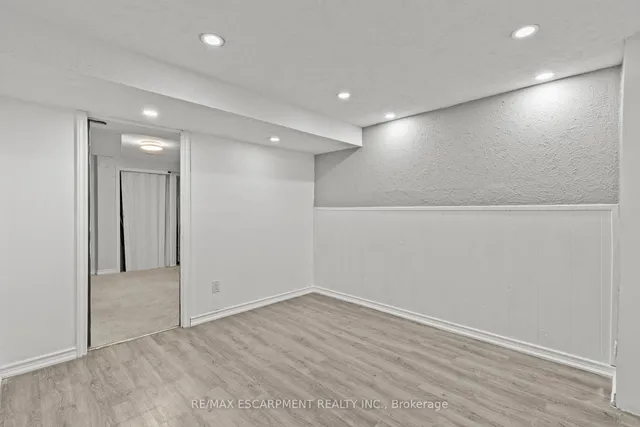 Additional image 22 of 2207 Middlesmoor Cres