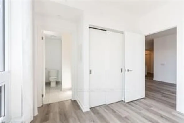 Additional image 23 of 15 Wellington St Unit 1102