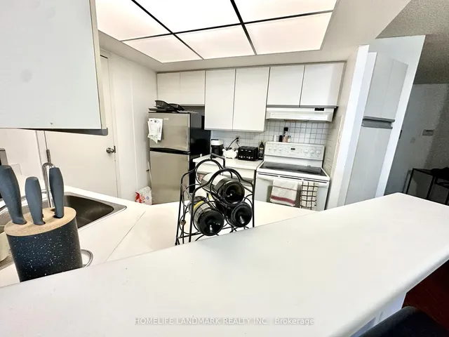 Additional image 22 of 1001 Bay St Unit 1019