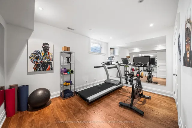 Additional image 36 of 112 Glencairn Ave