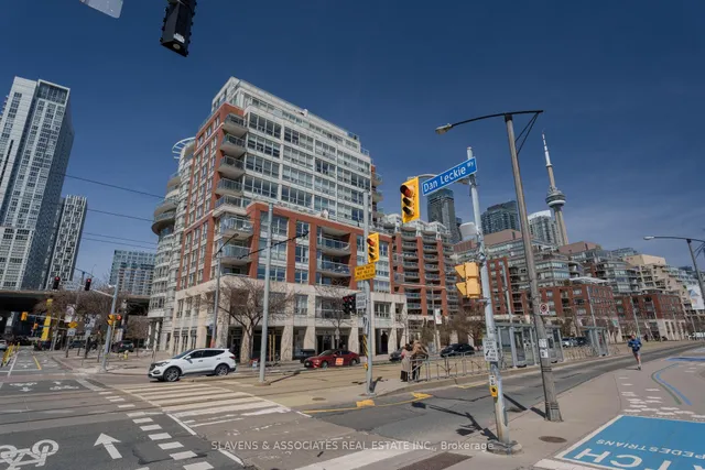 Additional image 25 of 550 Queens Quay Unit 625