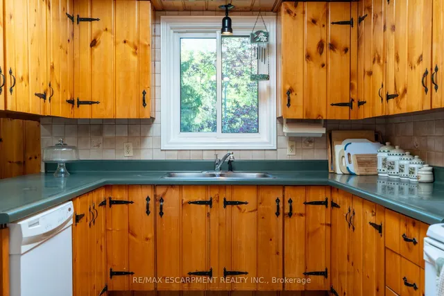 Additional image 14 of 1215 Derry Rd