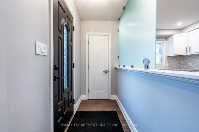 Additional image 4 of 19 East 44th St