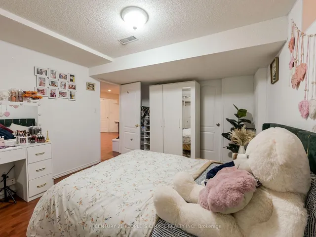 Additional image 43 of 6963 Amour Terr