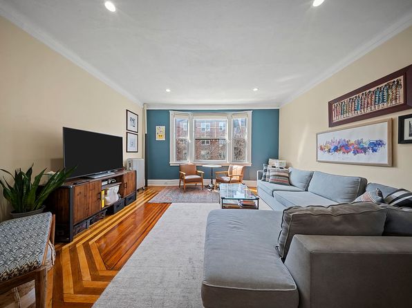 33-21 82nd St #41, Jackson Heights, NY 11372