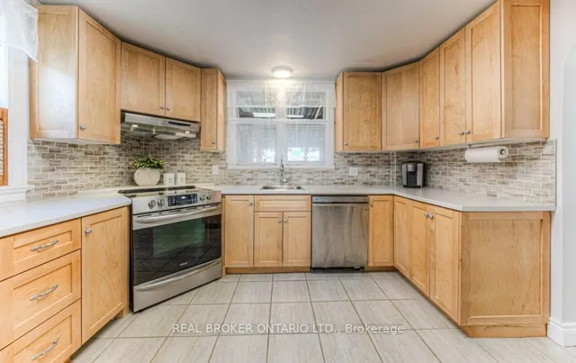 Additional image 11 of 76 Brentwood Ave