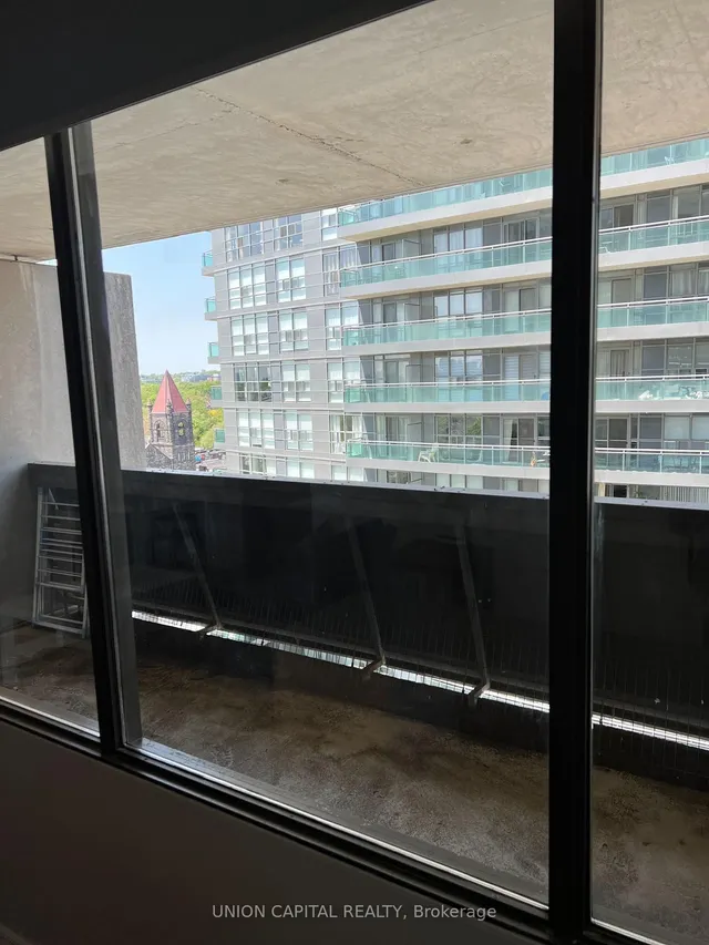 Additional image 6 of 720 Spadina Ave Unit 1011