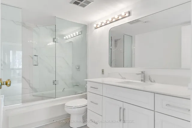 Additional image 10 of 10 Yonge St Unit 1008