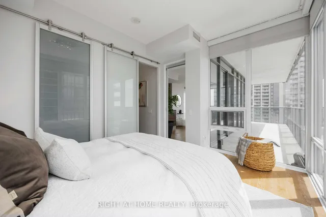 Additional image 17 of 90 Park Lawn Rd Unit 2205