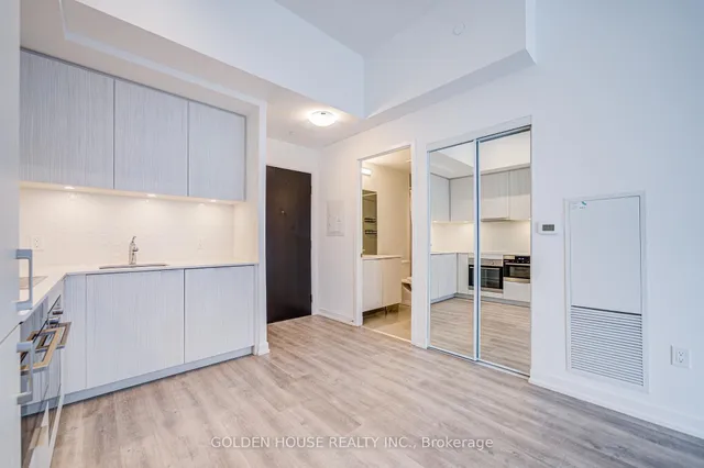 Additional image 17 of 158 Front St Unit 708