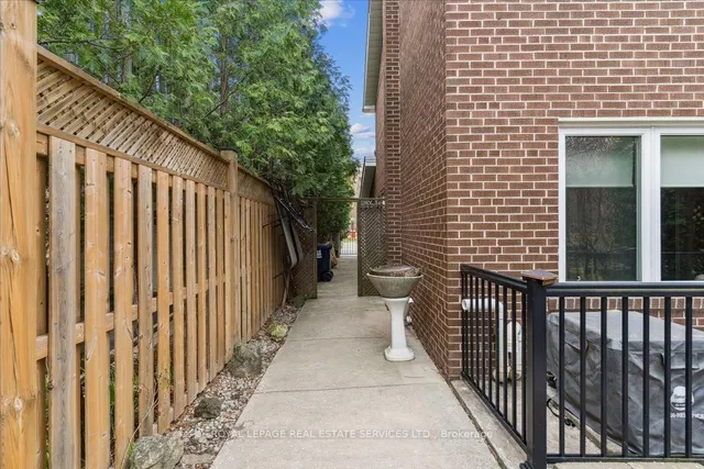 Additional image 43 of 116 Clement Rd