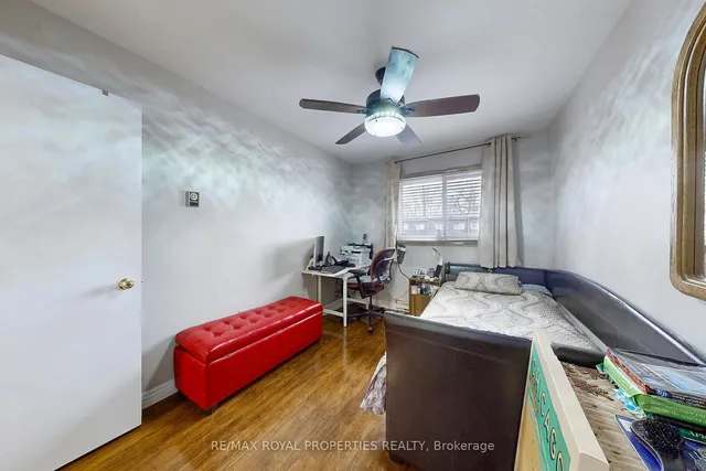 Additional image 35 of 36 Windy Gfwy