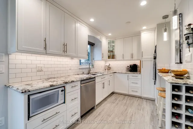 Additional image 22 of 775 Coulson Ave