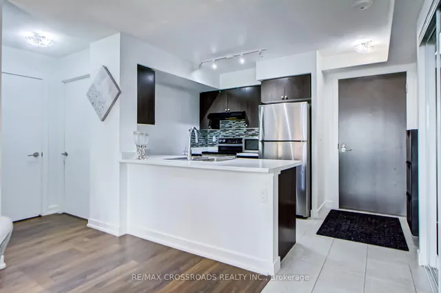 Additional image 10 of 1346 Danforth Rd Unit 214