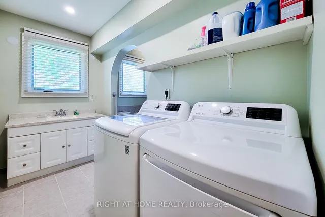 Additional image 21 of 550 Hayward Cres