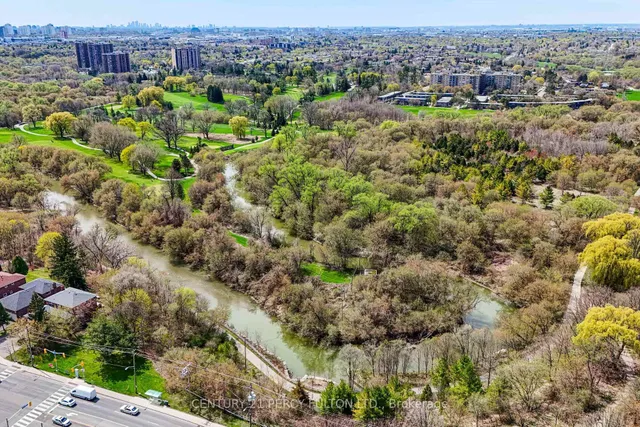 Additional image 43 of 3077 Weston Rd Unit 2009