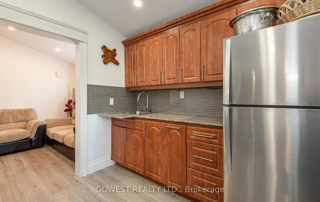 Additional image 36 of 2670 Embleton Rd