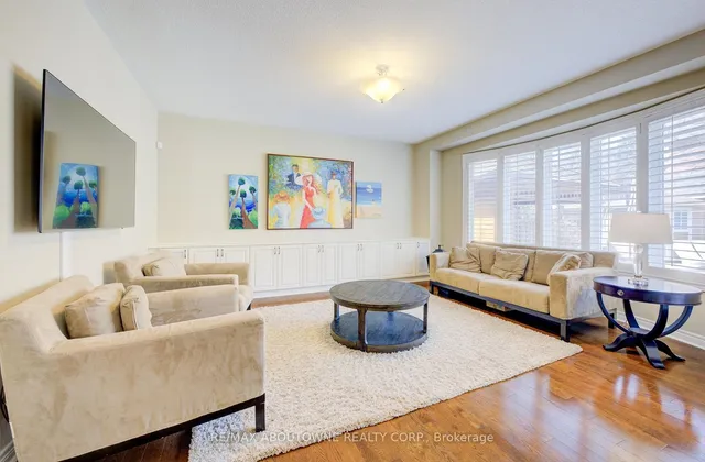 Additional image 10 of 1521 Craigleith Rd