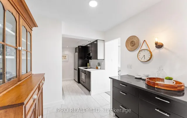 Additional image 9 of 60 Southport St Unit 414