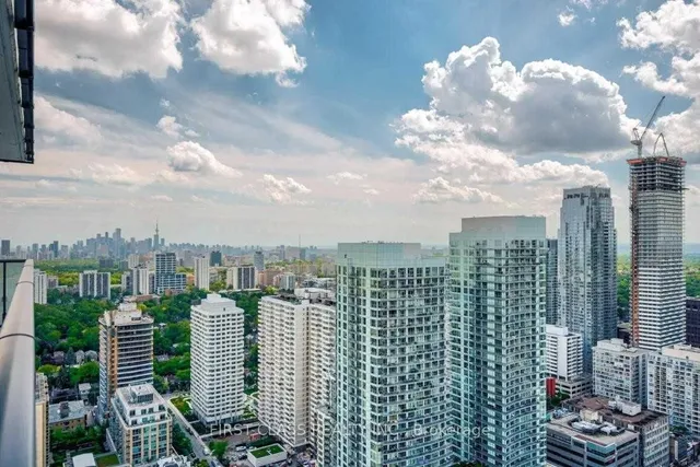 Additional image 21 of 161 Roehampton Ave Unit 4111