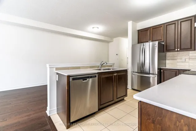 Additional image 12 of 61 Finegan Circ