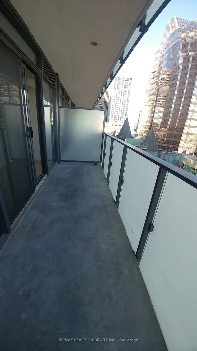 Additional image 35 of 25 Richmond St Unit 1414