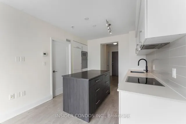 Additional image 8 of 27 Bathurst St Unit 1203