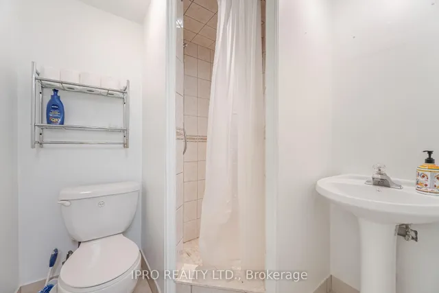 Additional image 35 of 738 Greycedar Cres