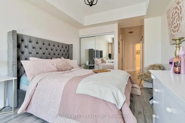 Additional image 27 of 80 Absolute Ave Unit 406