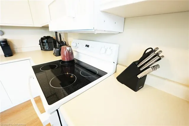 Additional image 24 of 204 Quinte Crt