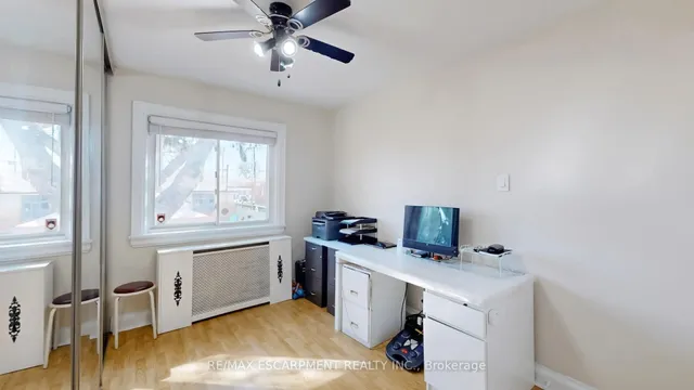 Additional image 17 of 527 Victoria Park Ave