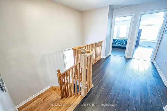 Additional image 22 of 32 Crystalview Cres