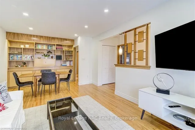 Additional image 10 of 6 Lilacside Dr