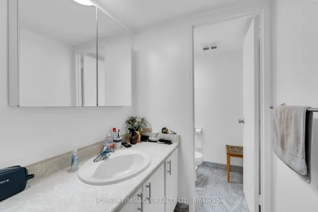 Additional image 24 of 49 Silverstone Dr Unit 1108