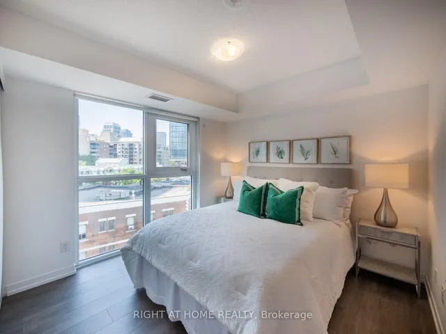 Additional image 12 of 219 Dundas St Unit 707