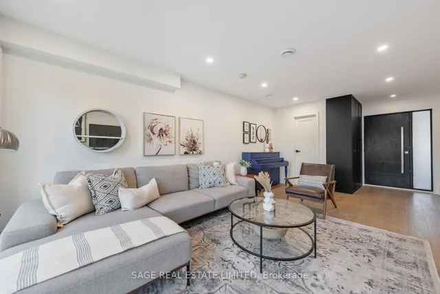 Additional image 8 of 9 Lionel Heights Cres