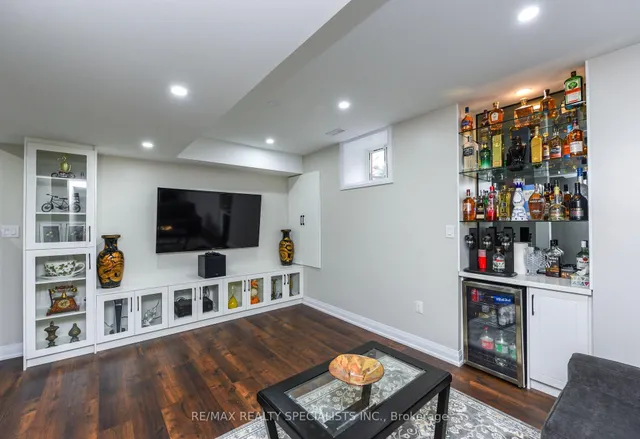 Additional image 33 of 73 Colonel Bertram Rd