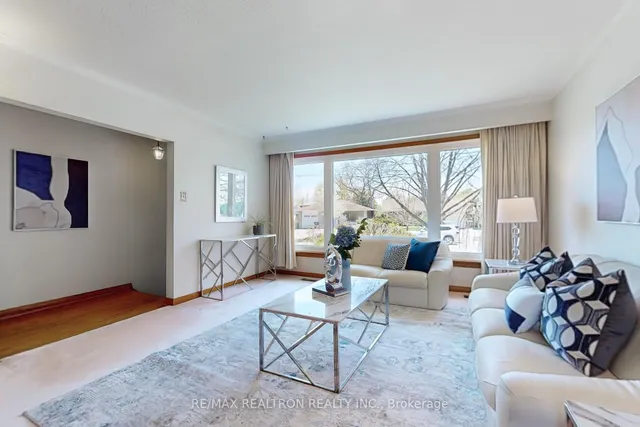 Additional image 4 of 4 Amulet St