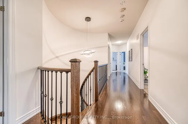 Additional image 20 of 33 Ezra Cres