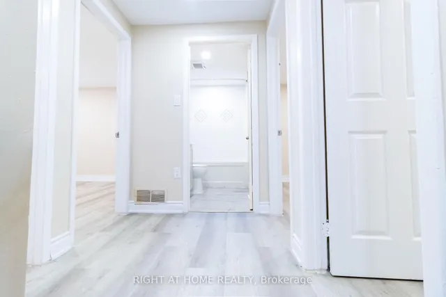 Additional image 33 of 36 Flamingo Cres