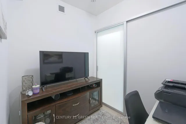 Additional image 30 of 70 Annie Craig Dr Unit 708