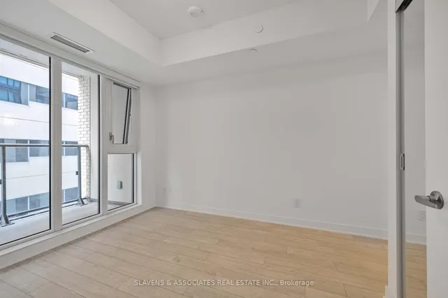 Additional image 16 of 543 Richmond St Unit 735