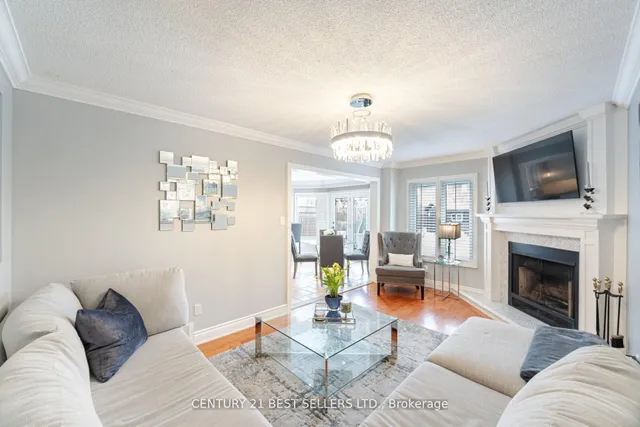 Additional image 20 of 657 Savoy Cres