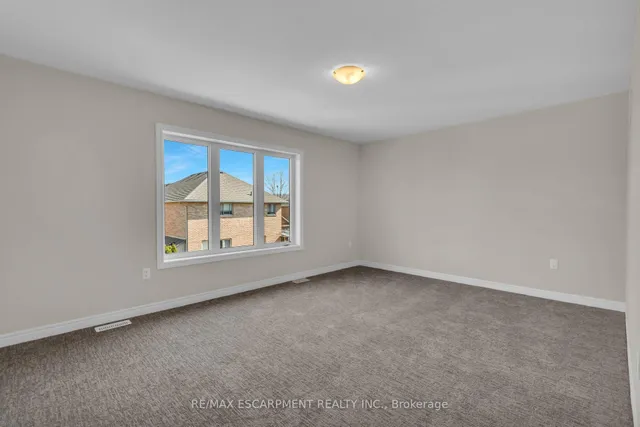 Additional image 35 of 67 Starfire Cres