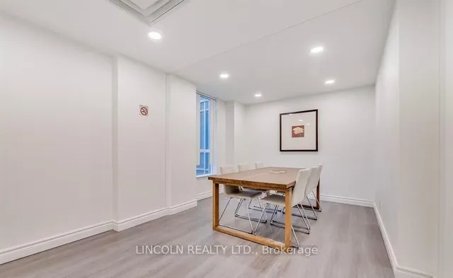 Additional image 28 of 36 Lee Centre Dr Unit 815