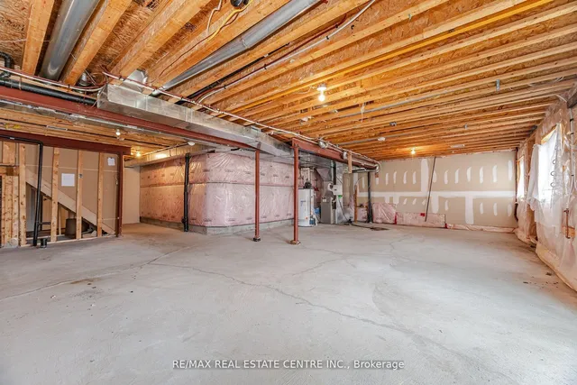 Additional image 36 of 38 Junetown Circ