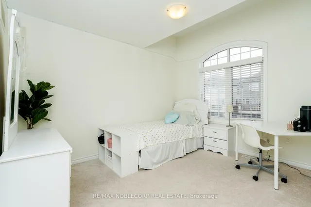 Additional image 7 of 1152 Duignan Cres