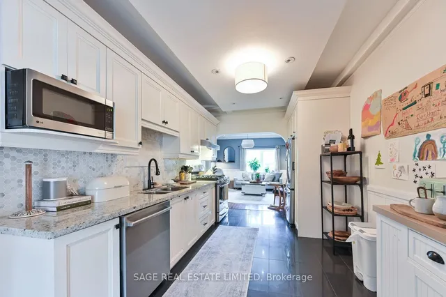 Additional image 6 of 216 Balsam Ave