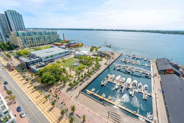 Additional image 33 of 99 Harbour Sq Unit 1812